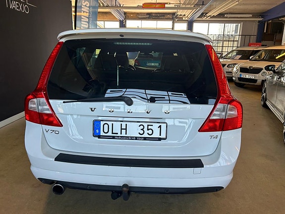 Volvo V70 5 of 28