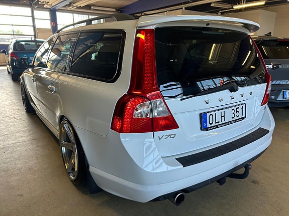 Volvo V70 4 of 28