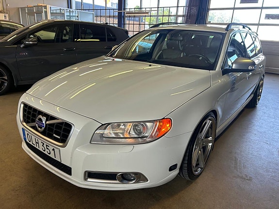 Volvo V70 3 of 28