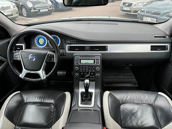 Volvo V70 23 of 28