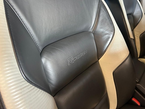 Volvo V70 14 of 28