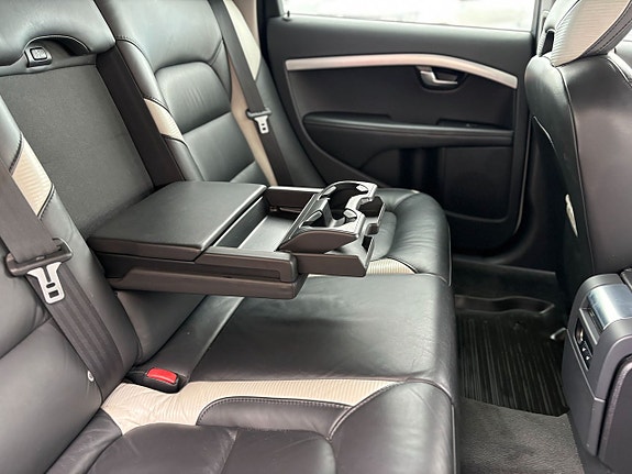Volvo V70 22 of 28