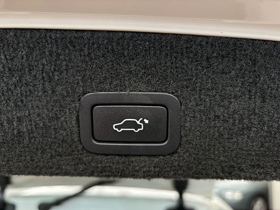 Volvo V70 19 of 28
