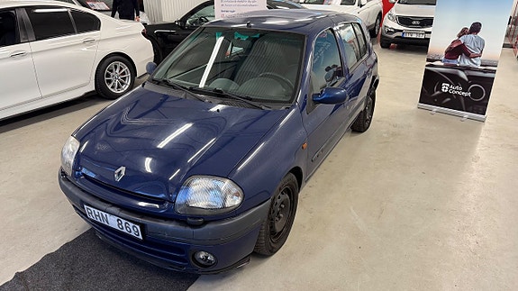 Renault Clio 2 of 5