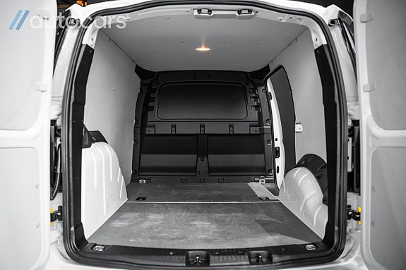 Volkswagen Caddy 13 of 27