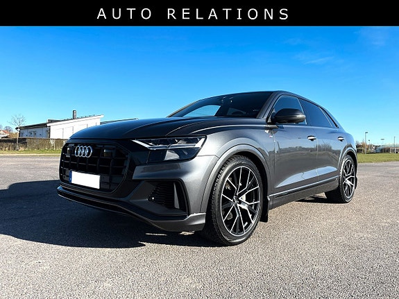 Audi Q8 2 of 14