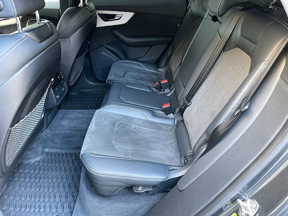 Audi Q8 9 of 14