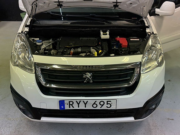 Peugeot Partner 24 of 24
