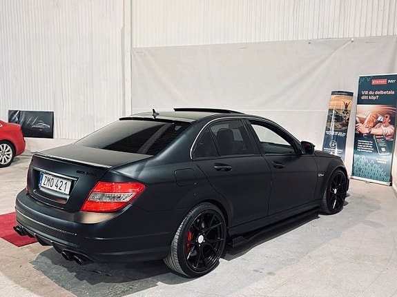 Mercedes-Benz C63 9 of 18