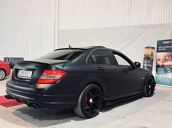 Mercedes-Benz C63 10 of 18
