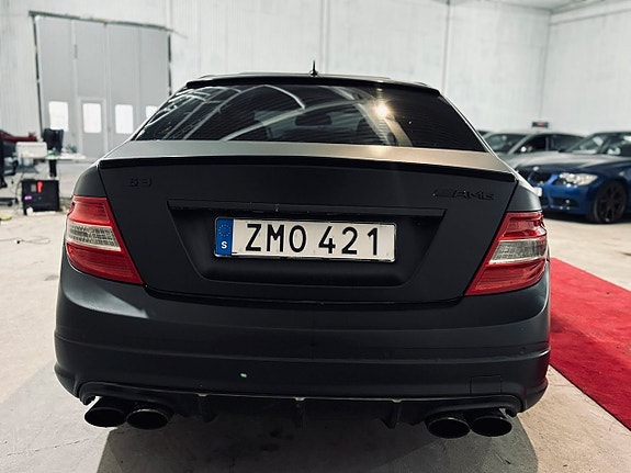 Mercedes-Benz C63 13 of 18