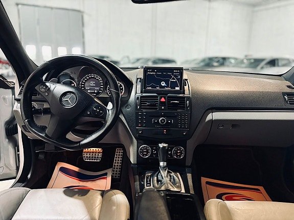 Mercedes-Benz C63 15 of 18