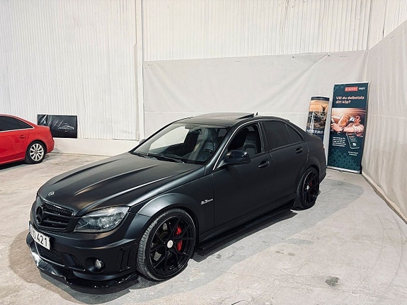 Mercedes-Benz C63 3 of 5