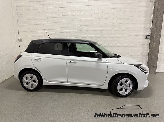 Suzuki Swift 2 of 5
