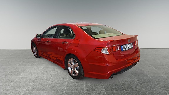 Honda Accord 2 of 13