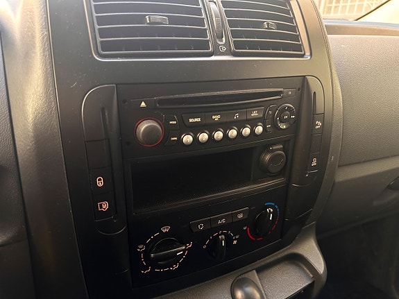 Peugeot Expert 13 of 19
