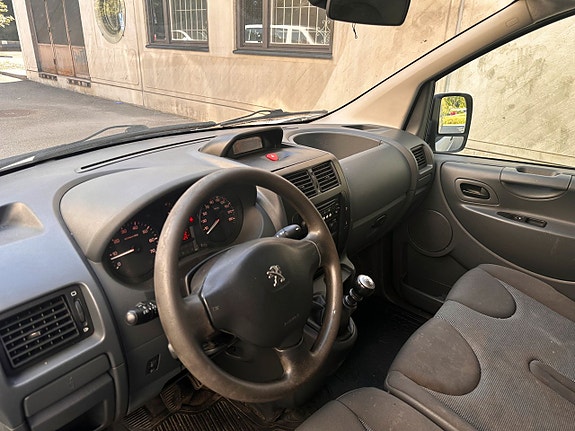 Peugeot Expert 8 of 19