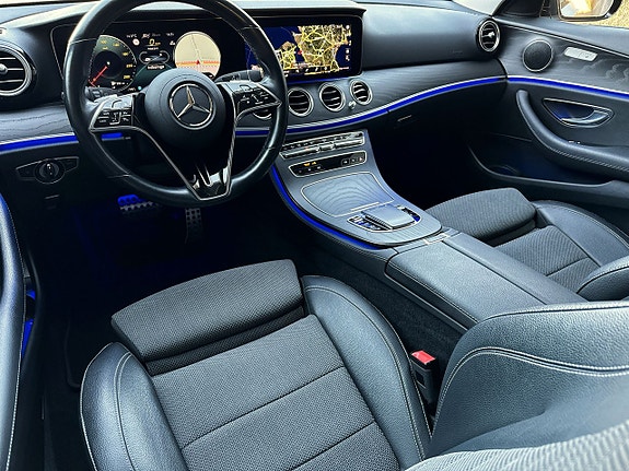 Mercedes-Benz E220 d 4 of 5