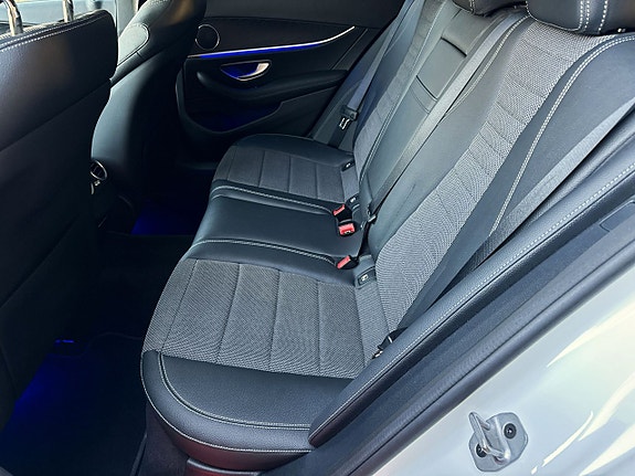Mercedes-Benz E220 d 6 of 7