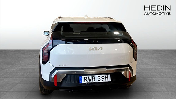 Kia EV3 3 of 5