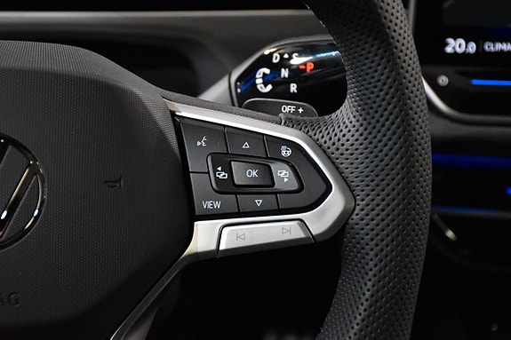 Volkswagen Passat 16 of 30