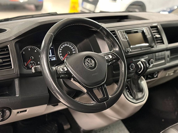Volkswagen Transporter 18 of 23