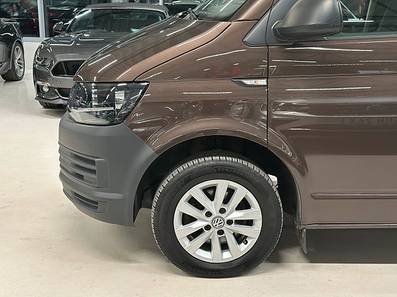 Volkswagen Transporter 8 of 23