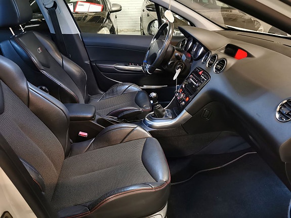 Peugeot 308 8 of 22