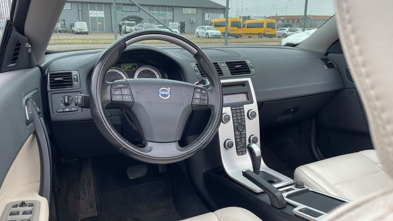 Volvo C70 14 of 30