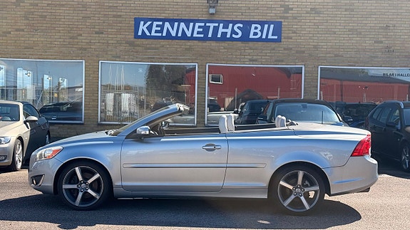 Volvo C70 11 of 30
