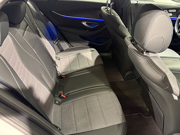 Mercedes-Benz E220 d 16 of 16