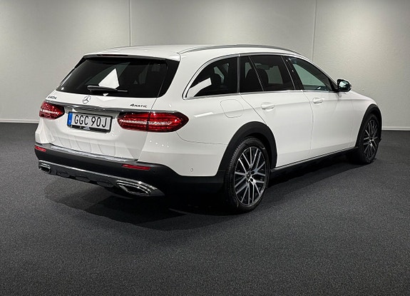 Mercedes-Benz E220 d 7 of 16