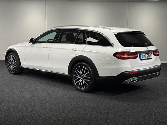 Mercedes-Benz E220 d 5 of 5
