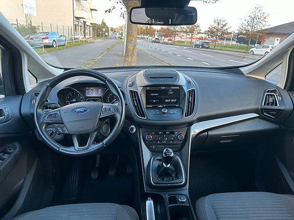 Ford C-Max 12 of 16