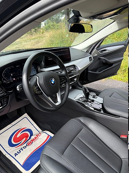 BMW 530e 7 of 9