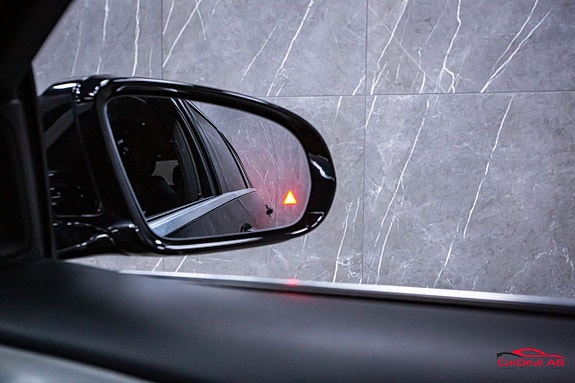 Mercedes-Benz E220 27 of 27