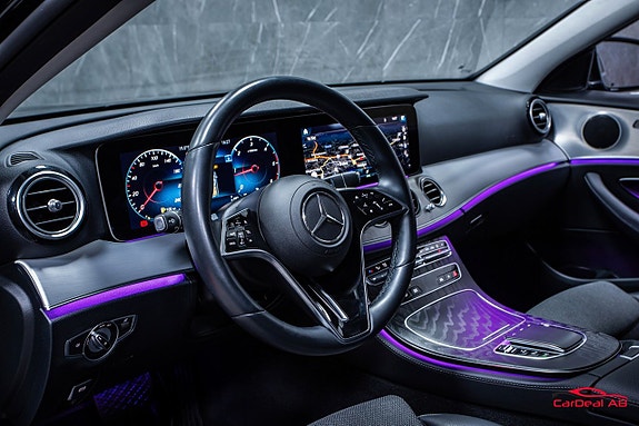 Mercedes-Benz E220 12 of 27