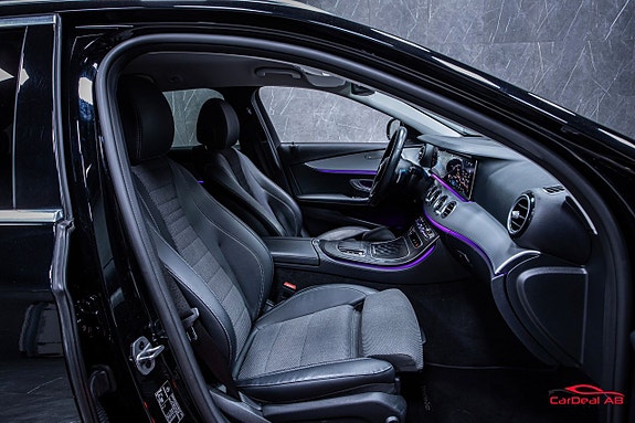 Mercedes-Benz E220 17 of 27