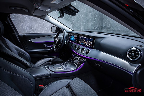 Mercedes-Benz E220 16 of 27
