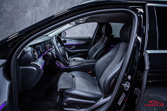 Mercedes-Benz E220 10 of 27