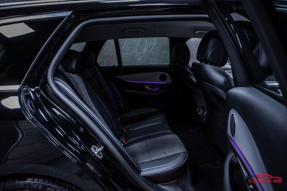 Mercedes-Benz E220 18 of 27