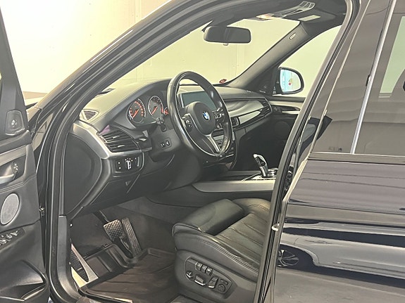BMW X5 8 of 17