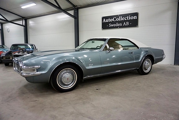 Oldsmobile Toronado 2 of 5