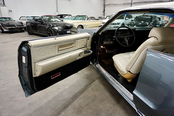 Oldsmobile Toronado 9 of 23