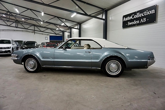 Oldsmobile Toronado 3 of 5