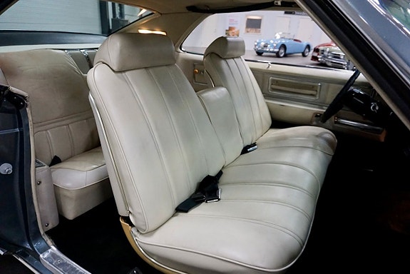 Oldsmobile Toronado 16 of 23