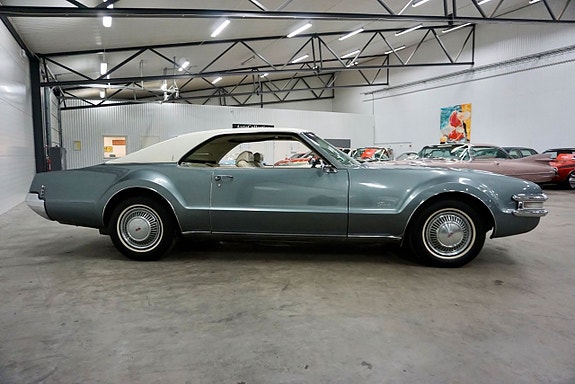 Oldsmobile Toronado 5 of 5