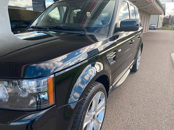 Land Rover Range Rover Sport 8 of 23