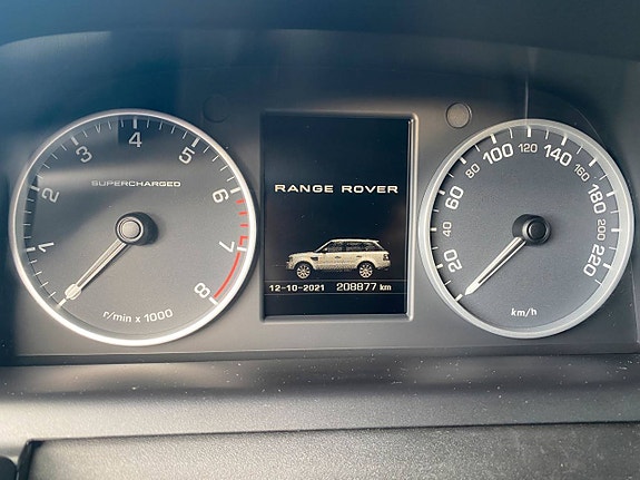 Land Rover Range Rover Sport 13 of 23