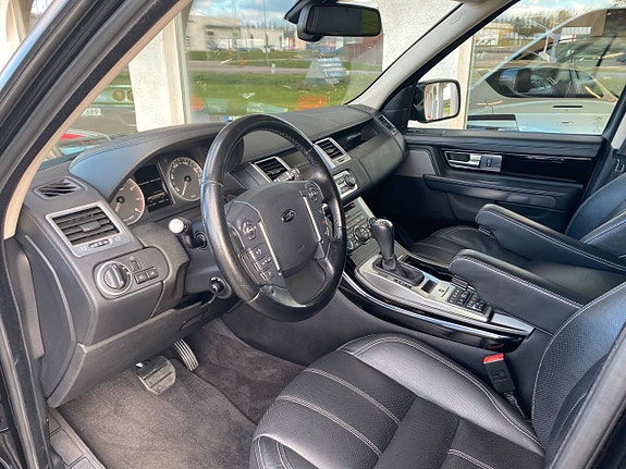 Land Rover Range Rover Sport 4 of 5